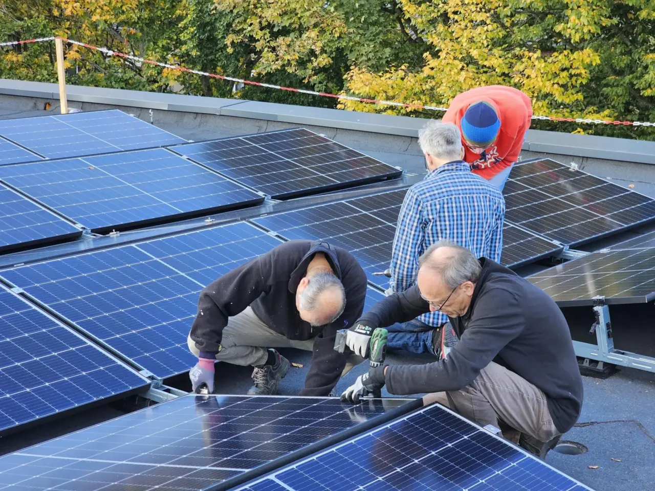Projekt Liboristrasse: Aufbau der Solarmodule